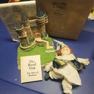 RARE Once Upon A Time The Royal Visit Story of Bethany , tall statue, book, doll